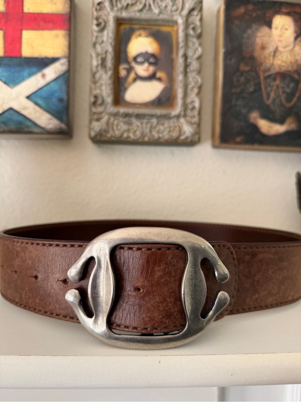 Don Caster Genuine Leather Belt Sculpted Silver Buckle Brown‎ Size Small